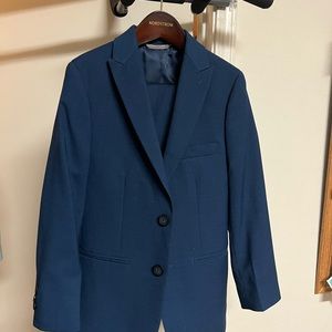 Andrew Marc New York Kids Skinny Suit size 8 Color: Blue worn once -